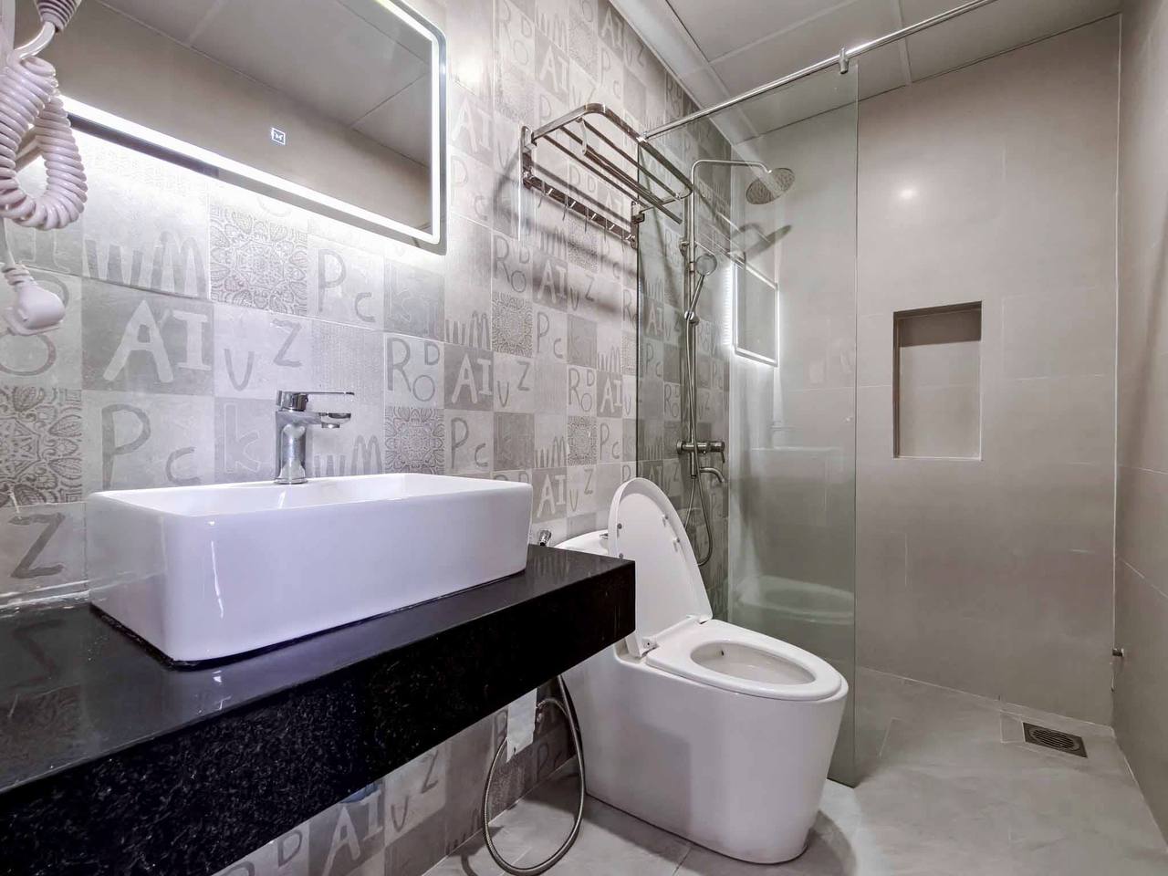 1BR apartment in Khue My — photo 10