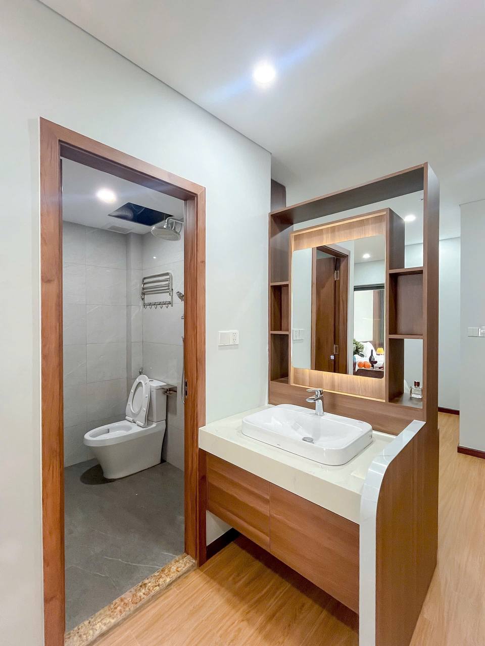 2BR apartment in My An — photo 5