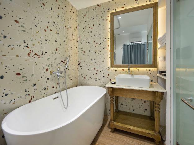 2BR apartment in Khue My — photo 7
