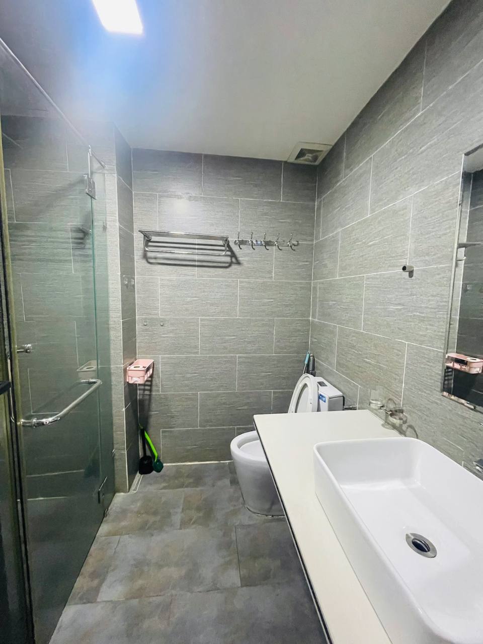 2BR apartment in My An — photo 7