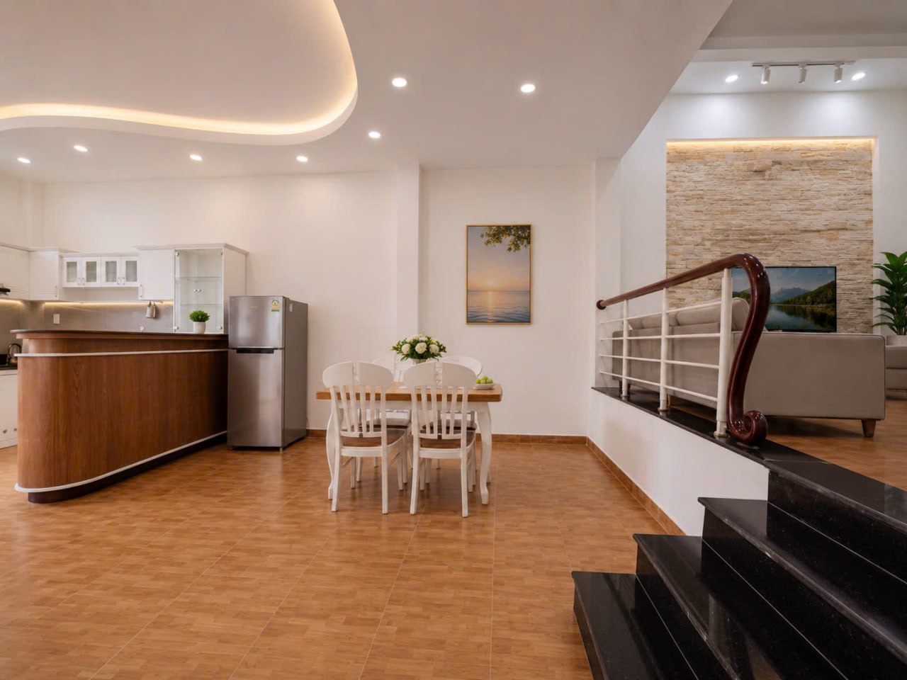 2BR apartment in Ngu Hanh Son — photo 2