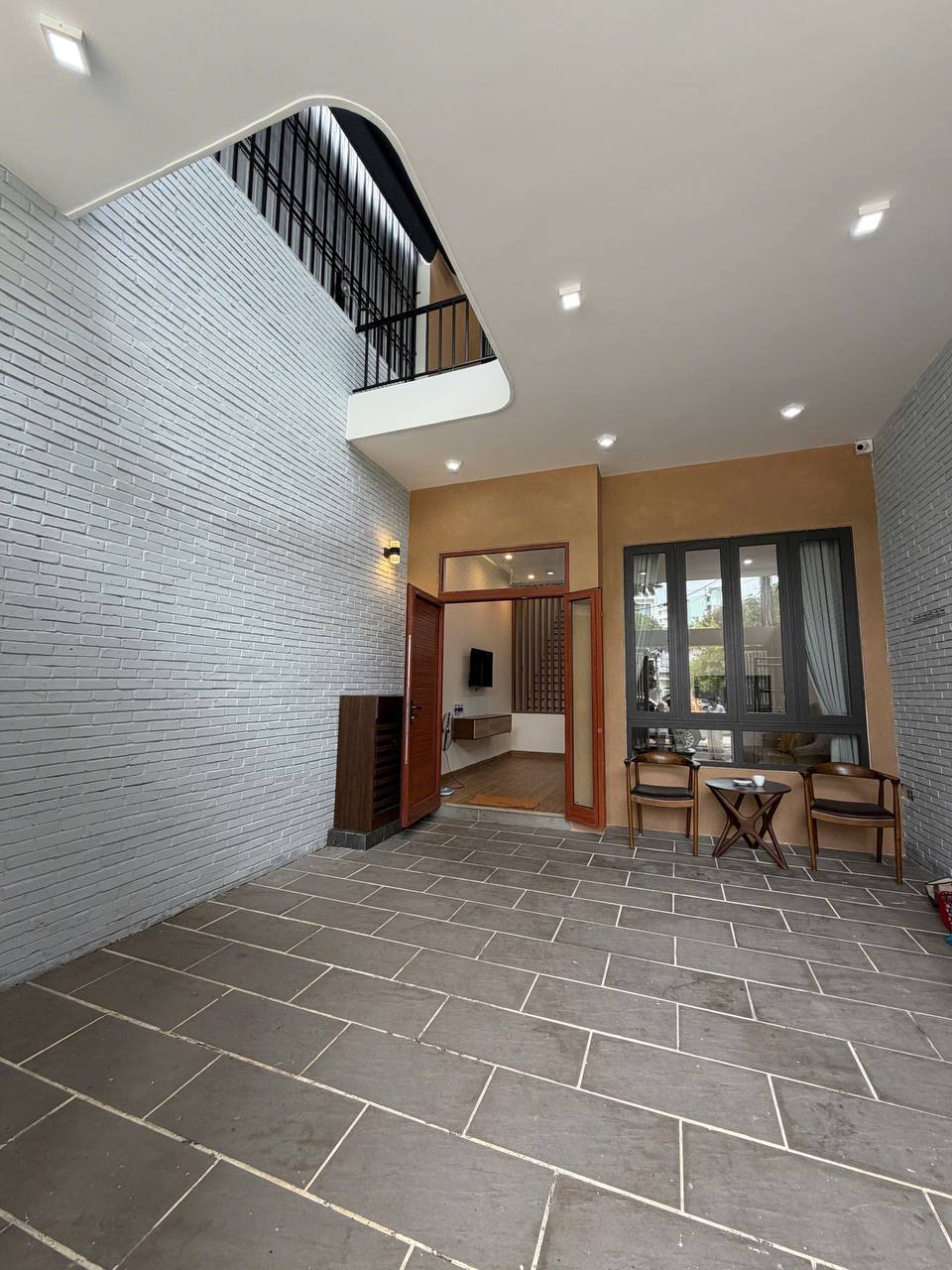 2BR apartment in Khue My — photo 8
