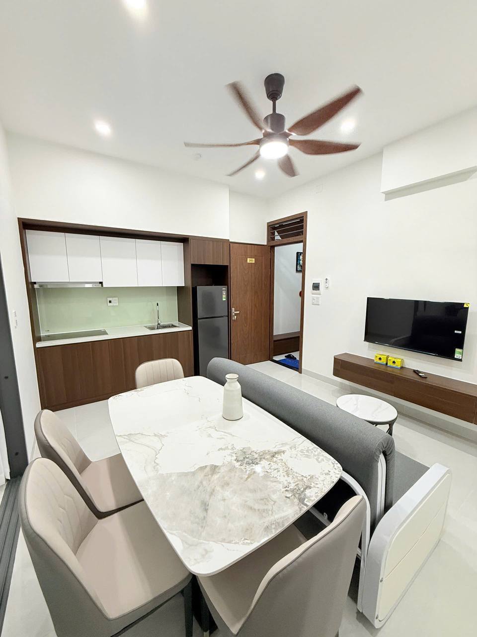 1BR apartment in Khue My — photo 3