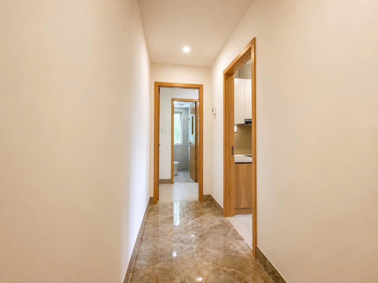 2BR apartment in Khue My — photo 6