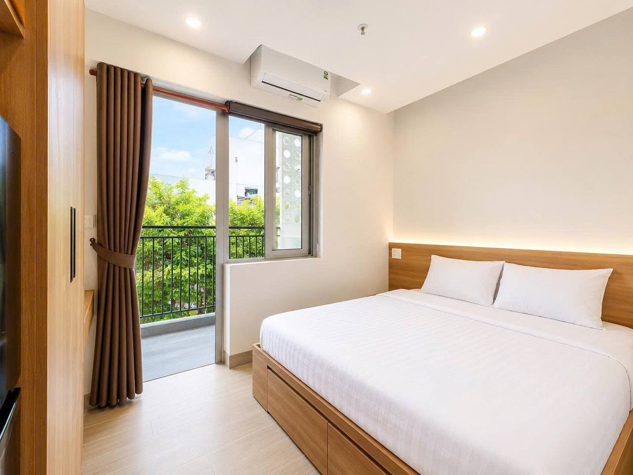 2BR apartment in Khue My — photo 9