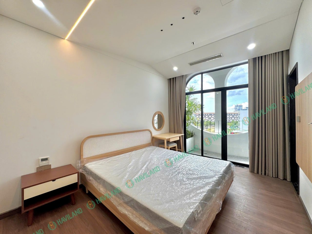 2BR apartment in FPT City — photo 3