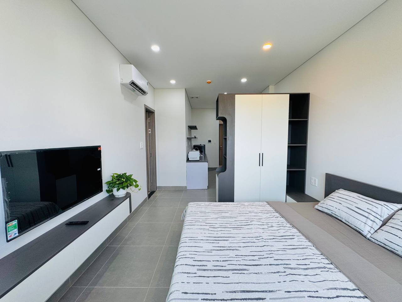 1BR studio in FPT City — photo 6