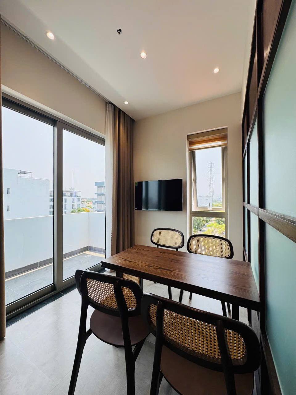 2BR apartment in Khue My — photo 4