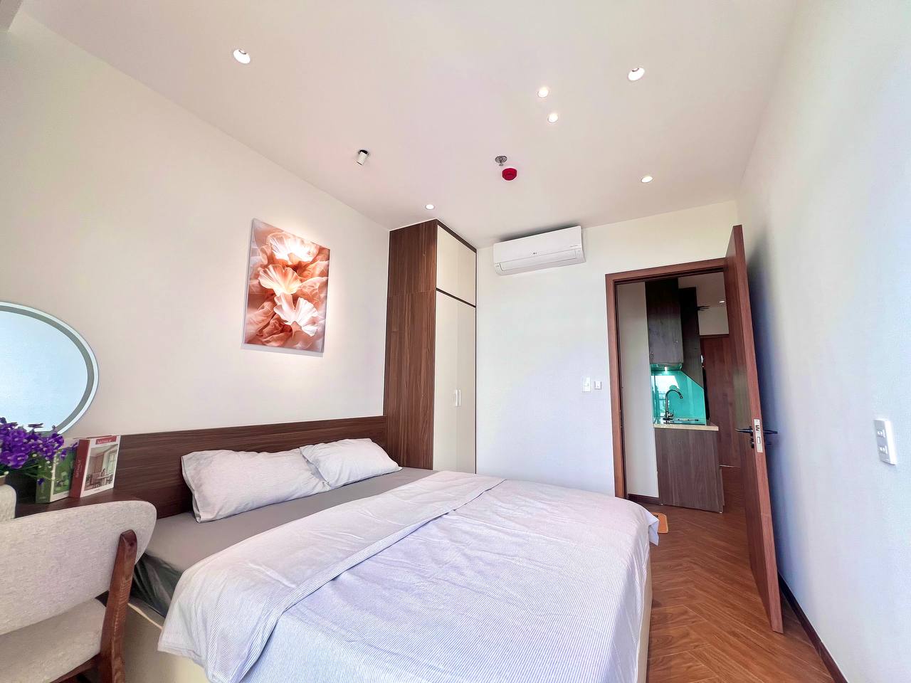 2BR apartment in Khue My — photo 2