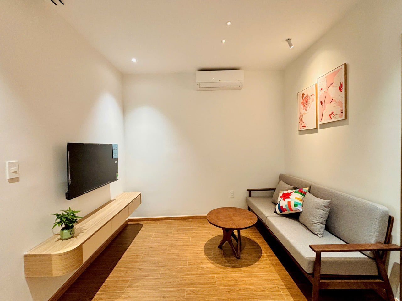 1BR apartment in My An — photo 4