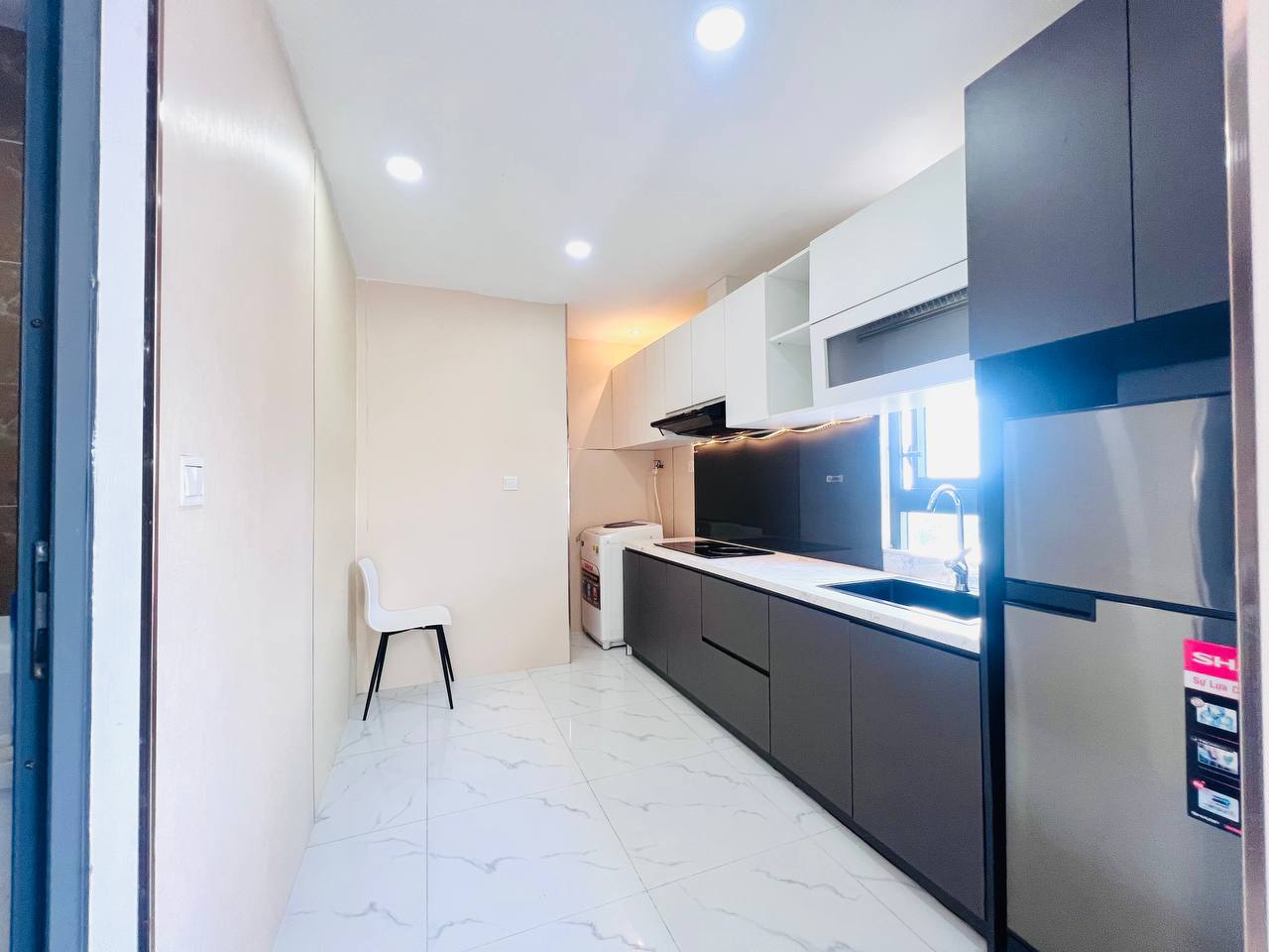 2BR apartment in My An — photo 3