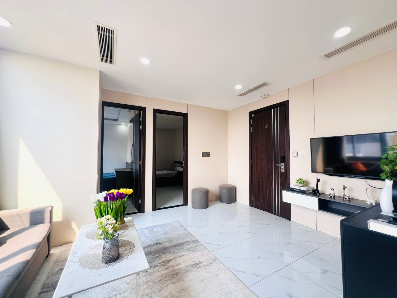 2BR apartment in Khue My — photo 9